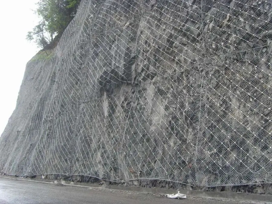 鹤峰山体护坡